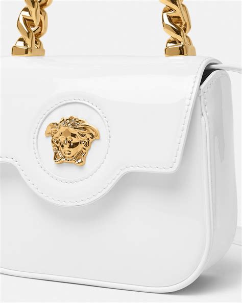 desfile versace 2023|Versace la medusa bags.